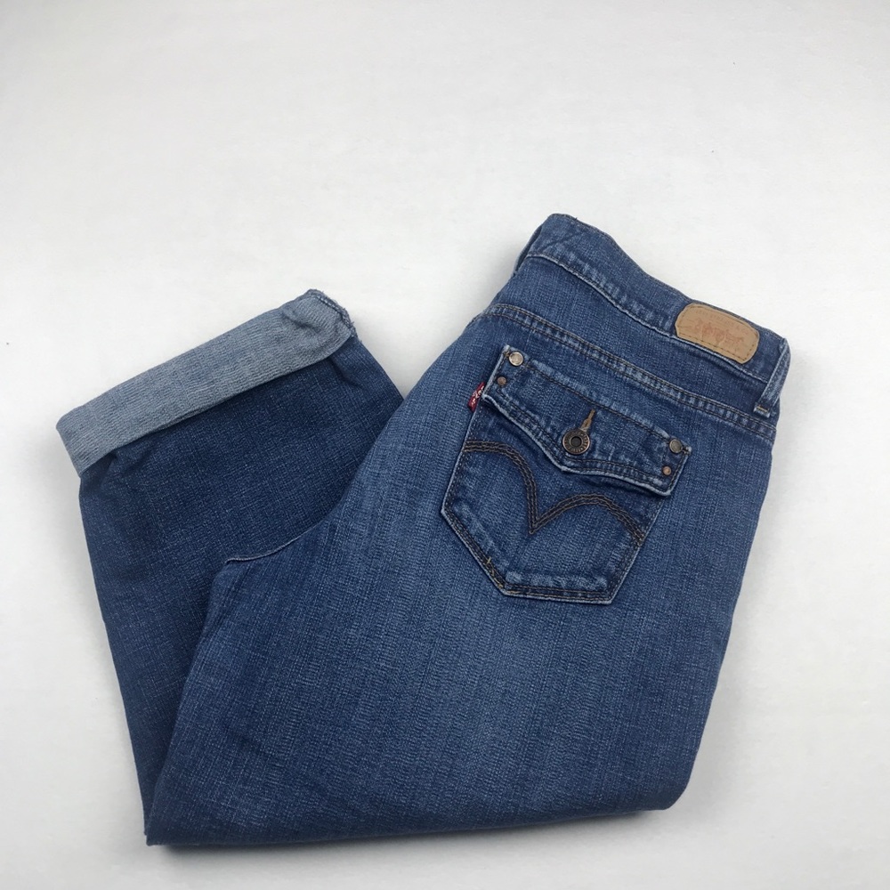 Levi's Medium Wash Denim Cuffed Capris Sz 10